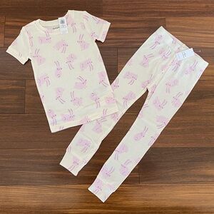 🔷2 for $22🔷 BNWT Adorable Bunny 🐰 Pjs